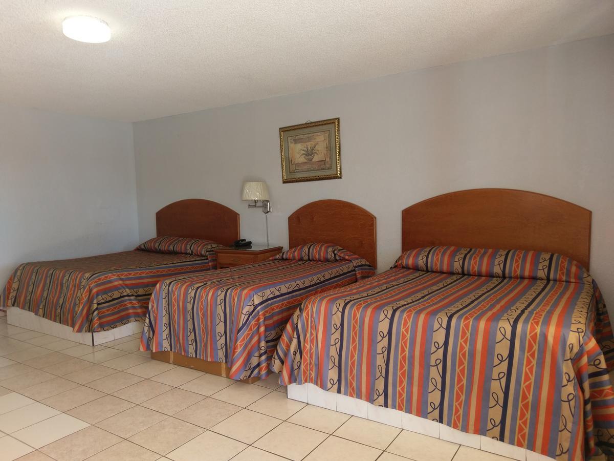 Hotel Del Camino Cuauhtémoc 外观 照片