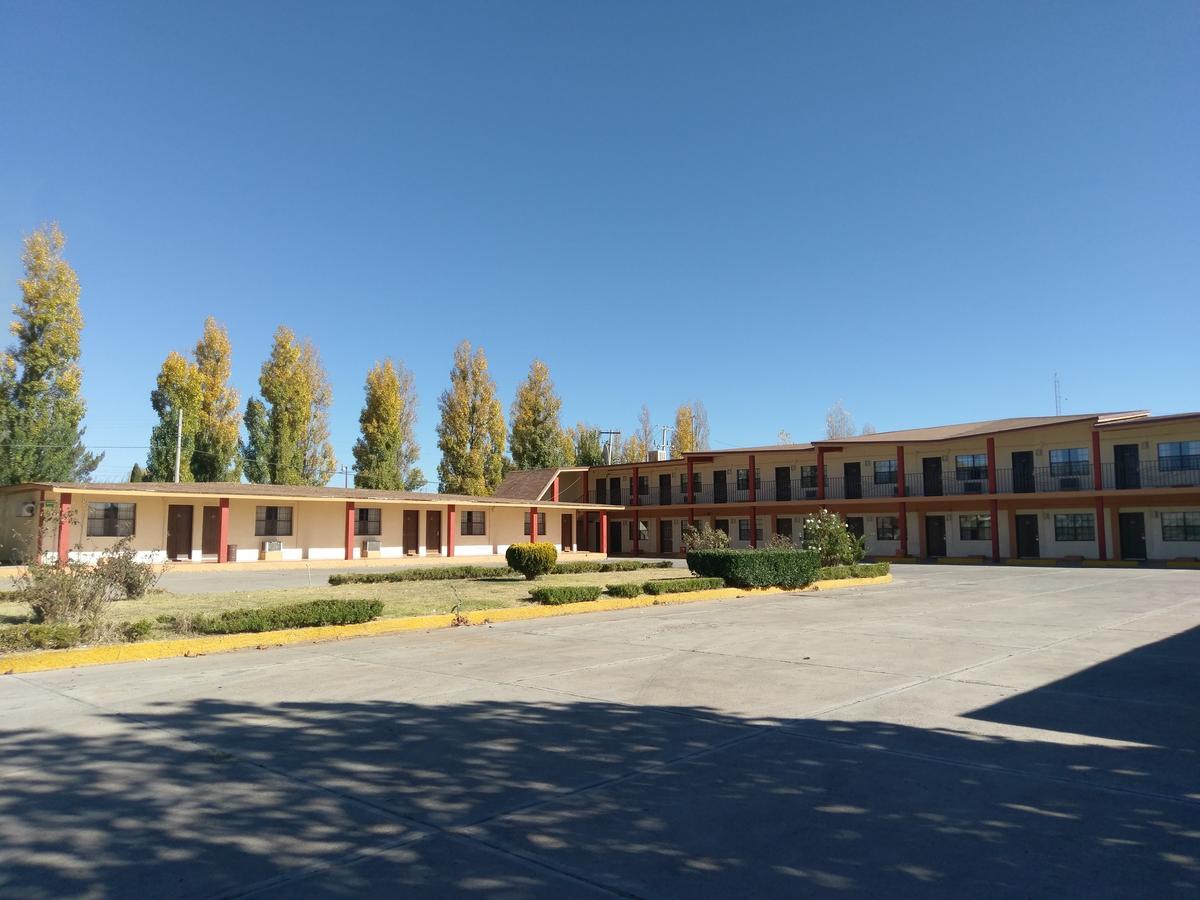 Hotel Del Camino Cuauhtémoc 外观 照片