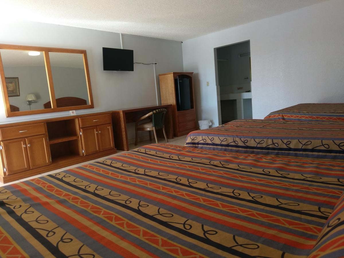 Hotel Del Camino Cuauhtémoc 外观 照片