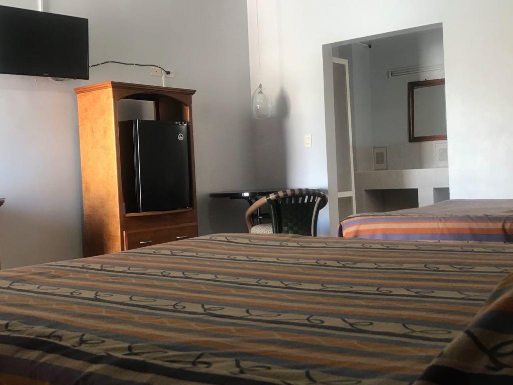 Hotel Del Camino Cuauhtémoc 外观 照片